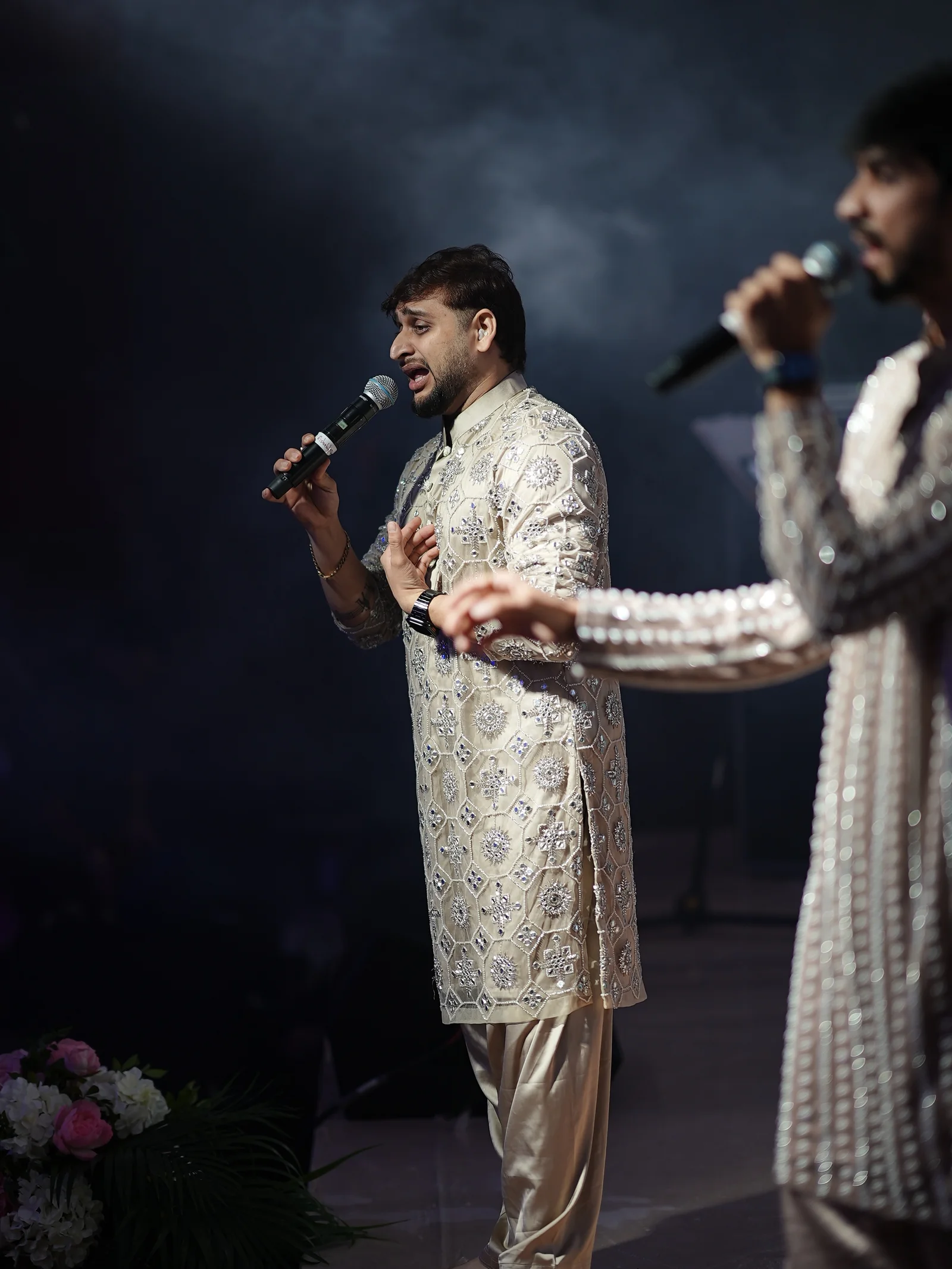 The two RSJ lead vocalists performing together